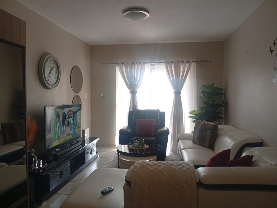2 Bedroom Property for Sale in Waterval East North West